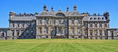 Восточный фасад Хопетаун Хауса, спроектирован и построен Уильямом Адамом