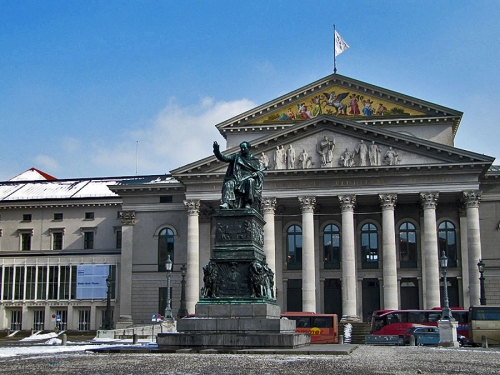 Театр Кювилье (Cuvilli&eacute;stheater) (Театр Старой Резиденции &ndash; Alte Residenztheater,1751-1753 гг.)