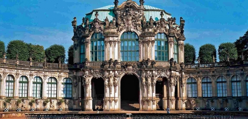 Цвингер (Zwinger) 1710&mdash;1732 гг., Дрезден. Самое значительное произведение Пеппельмана.